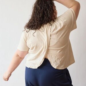 Free Label Tulip Tee in Cream - 100% cotton - Size XL